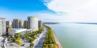 Tianhe Hotel - parking