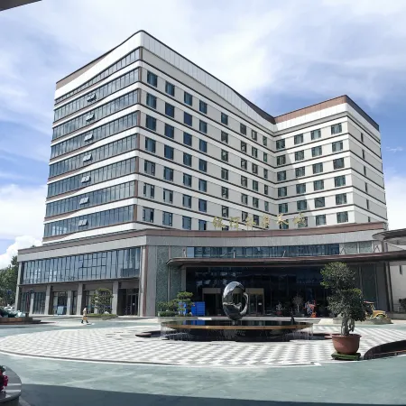 Yining Galaxy Valley Grand Hotel