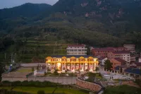 Floral · Daoyu Lin She Homestay - parking