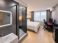 Jiela E-Sports Hotel (Keqiao Pedestrian Street) - 2 Yıldız