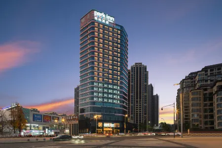 Nanchong Yilong Star City Plaza Park Hotel
