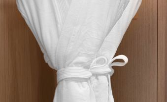 Leighton Hotel Hangzhou (Xintiandi Xiwen Street Subway Station)