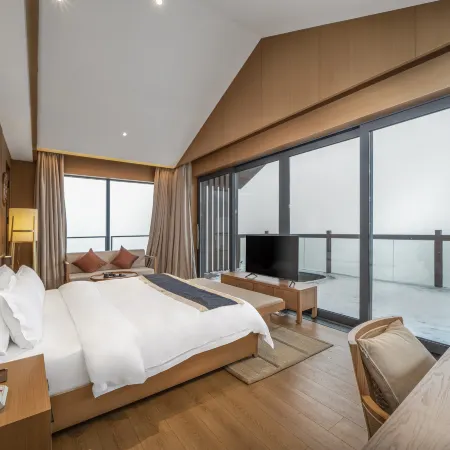 Yuncong Duohua Hot Spring Resort Center
