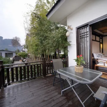 Jiujiantang Shanshui Yuanlin Health Villa Отели рядом с достопримечательностью «Девять треугольных дрейфов»