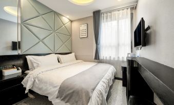Iforest Hotel(Jiangsu Road Station)