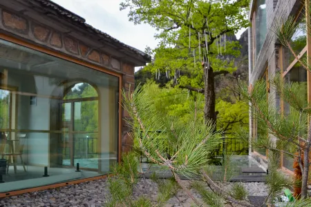 Banshan Tingyu Boutique Designer Homestay (Xinxiang Huixian Shanglajiang Village Branch)