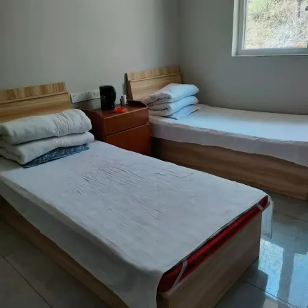 Luanping Baoyuan Farm Stay