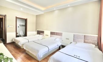 Colorful Danxia Hanyouju Hotel