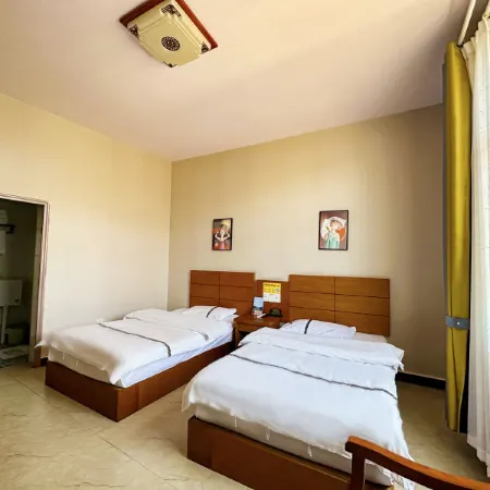 Lanping Huaxin Homestay