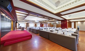 Taehf PhodragCulture Theme Hotel