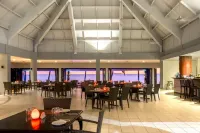 DoubleTree by Hilton Fiji - Sonaisali Island - breakfast