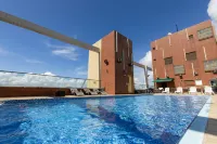 Ramada Hong Kong Harbour View - Pool