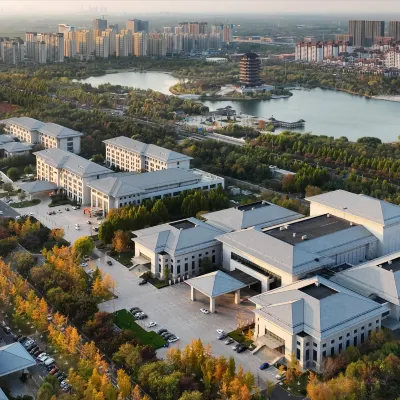 Qisheng Internation Hotel Hotels near Zibo Ceramic and Glass Museum
