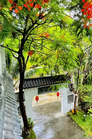 Floral Hotel · Banyan Bower Yard Hotel (R&F Ocean Culture City Store) Отели рядом с достопримечательностью «Hainan Ocean Paradise»