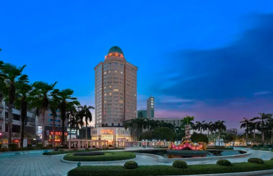 紅雲酒店（北流汽車總站萬達廣場店）