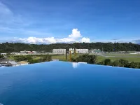 Paradise Perch Tanjung Aru Inifnity Pool 2BR - Rooftop Pools