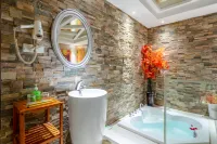 Mo Tai Holiday Inn Hotel