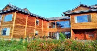 Slow Living Villa Hotels in Нінлан