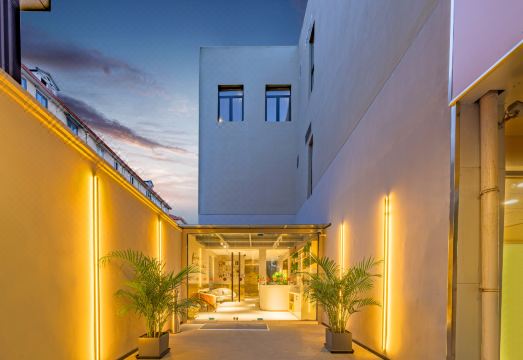 포드 초이스 호텔 (상하이 환치우강 진사장로)