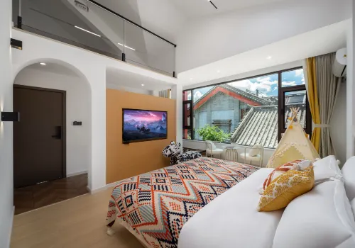 Chuxiong Yun Jian Shiguang Art Homestay (Yi Ancient Town) - parking