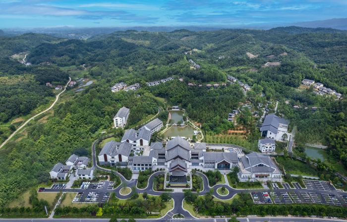 Lu'an Lingxin Valley Hot Spring Resort
