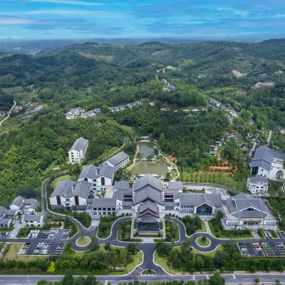 Lu'an Lingxin Valley Hot Spring Resort Hotels near Great Rift Valley In Wanxi