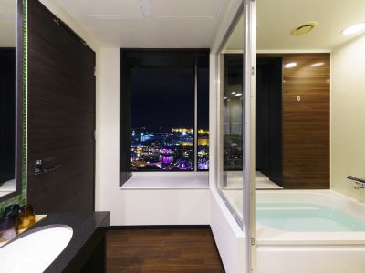 スーペリアフロア23～25階 角部屋ビューバス ザ パークフロントホテル アット ユニバーサル・スタジオ・ジャパンの写真