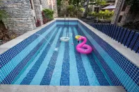 Miaoleiwu Hot Spring Holiday Villa  (Longmen Nankunshan) - Villas