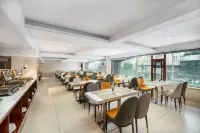 Days Inn by Wyndham Dali Erhai Park