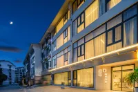 Huangguoshu Scenic Area Waterfall Aesthetic Homestay