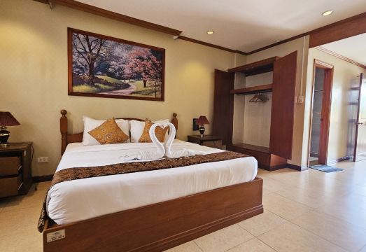 2. 수빅 워터프런트..