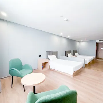 GreenTree Inn (Tianjin Zhanqian Square Zhixuan) Hotels near Tianjin Railway Station