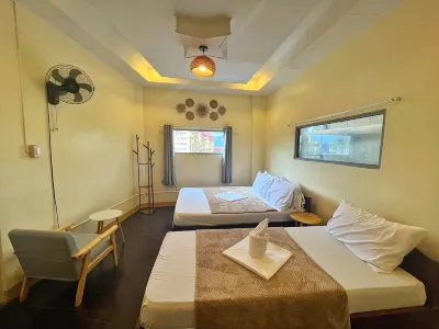 Cozy Coron Inn Hotels in 