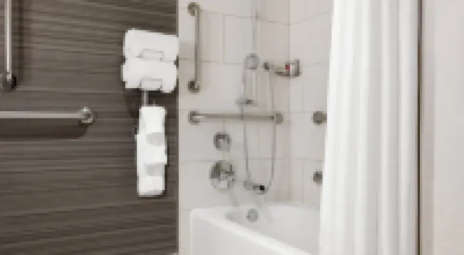 สนามบินนานาชาตินีวาร์ค ลิเบอร์ตี้ แมริออท โรงแรมในนวร์ก