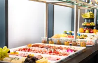 Leonardo Hotel Salzburg City Center - breakfast