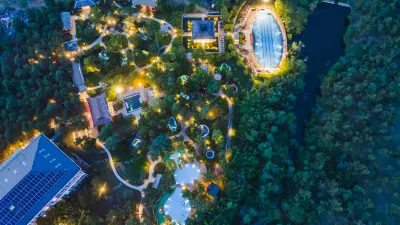 Donghai Forest Hot Spring Resort Hotel di Donghai