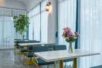 LuLiang lisheng Hotel