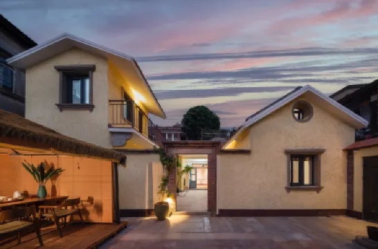 Gulangyu Spring Grass Qingqing Homestay (Nei Cuo O Pier) Hotels near Kulangsu