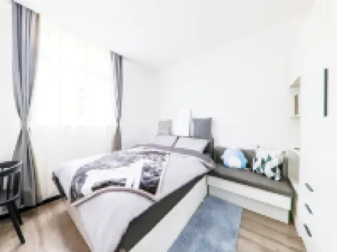 CJIA Apartment Hotel (Shanghai Zhongtan Road Subway Station)