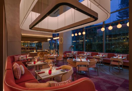 호텔 수영장 시설