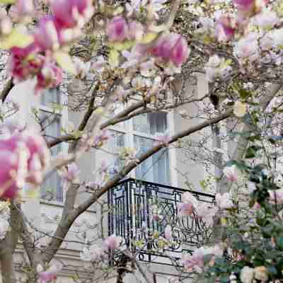 Renaissance Paris Nobel Tour Eiffel Hotel Hotel Exterior