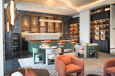 GRAND SKYLIGHT HOTEL XIANGHU Отели рядом с достопримечательностью «Former Site of Ye Ting No.11 Army Headquarters»