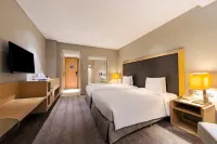 DoubleTree by Hilton Jakarta Kemayoran - balcony