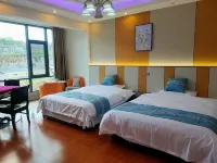 Zhijin Cave-Side Homestay - balcony