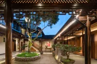 Hongcun Nanhu View Garden · Designer Lake View Resort Hotel di In Hongcun scenic area