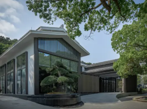 โรงแรมหรูหรา10ยอดนิยมในเขาผู่ถัว