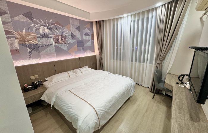 Pingwu Shuheng Business Hotel