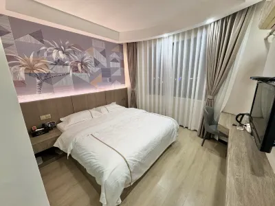 Pingwu Shuheng Business Hotel Hotels near Pingwu Bus Passenger Transport Station