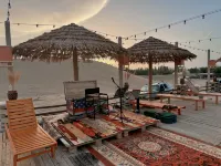 Dunhuang Desert Musesha Bank Star Hotel
