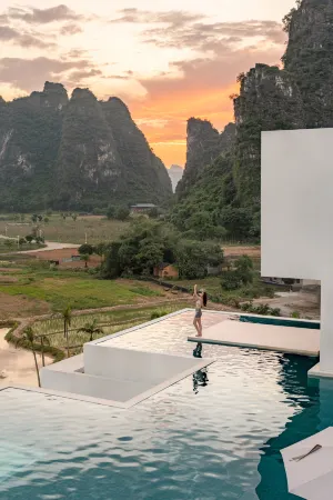 Yunqi Moye Holiday Homestay (Yingxi Fenglin Branch) Отели рядом с достопримечательностью «The Fenglin (Rock Forest) Jiuchongtian (“Ninth Heaven”) Scenic Area»